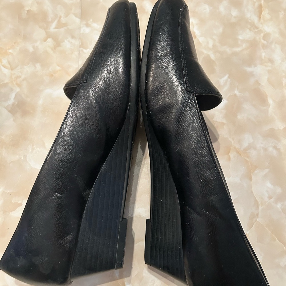 AEROSOLES Lovely Wedge Pumps - Picture 5 of 6
